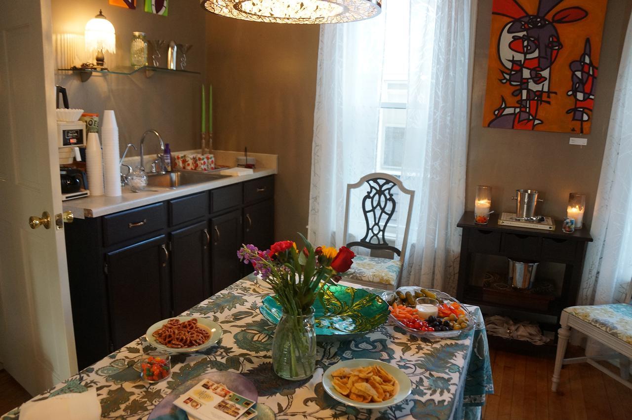 The Muse Gallery Guesthouse Milwaukee Ngoại thất bức ảnh
